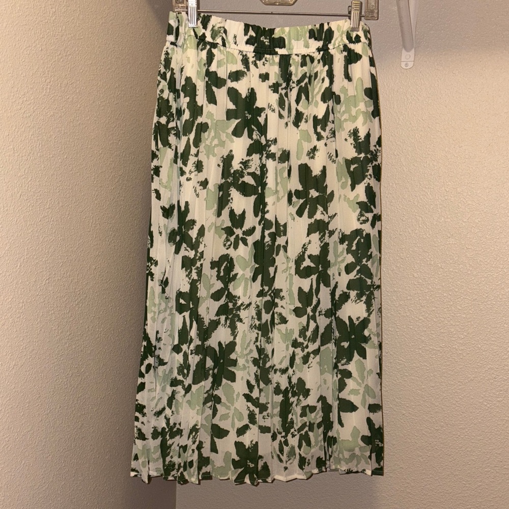 Lark + Gray Green & White Patterned Ankle-Length Skirt Size PL